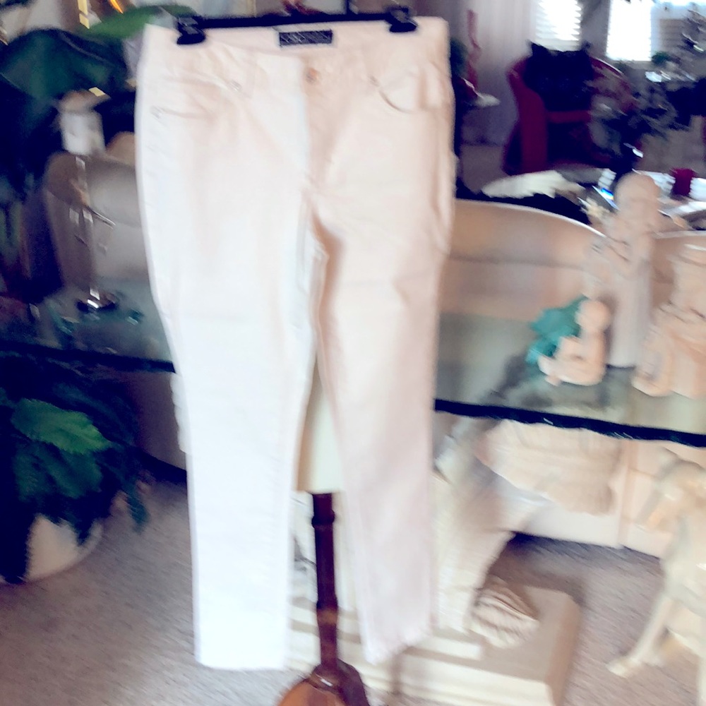 SZ 6 CONTEMPORARY CREAM LIKE NEW JEANS MID RISE STRAIGHT LEG PERFECT CONDITION